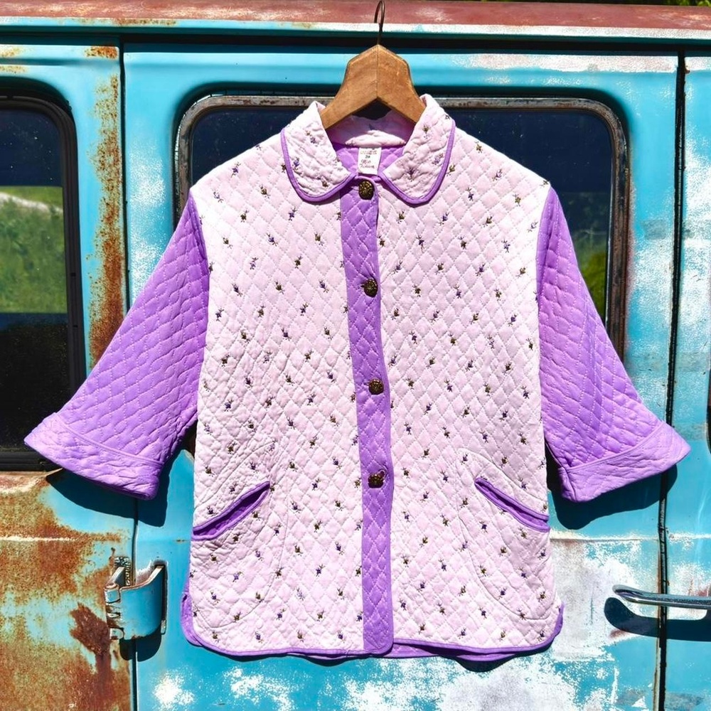 50s miss fashion purple quilted nylon bed jacket w/ ditzy floral embroidery